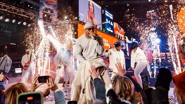 e_llcoolj_010224770566