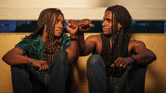 ge_girlyouknowitstrue_080824827887