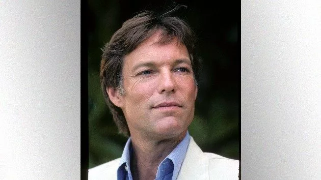 getty_richardchamberlain_033025845627