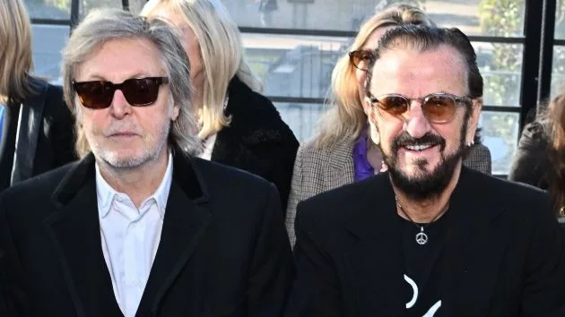 getty_paulmccartneyringostarr_050525856919