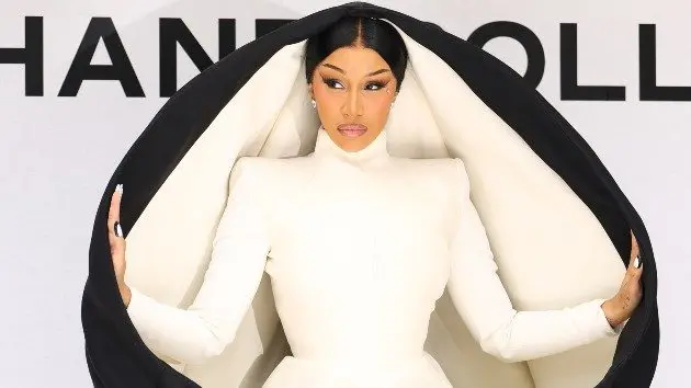 getty_cardib_082525222779