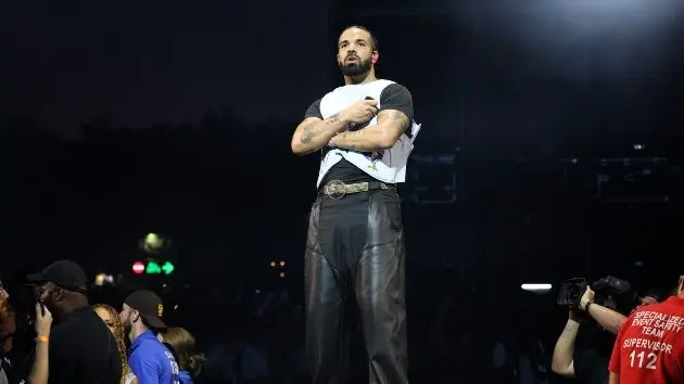 getty_drake_082725443376