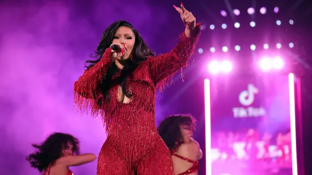 getty_cardib_121525945312