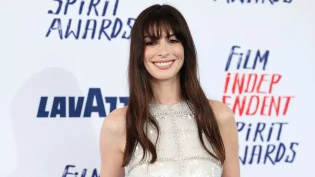 getty_annehathaway_011526204045