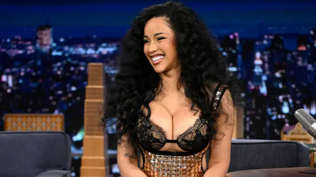 getty_cardib_32526118487