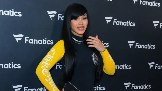 getty_cardib_52026412246