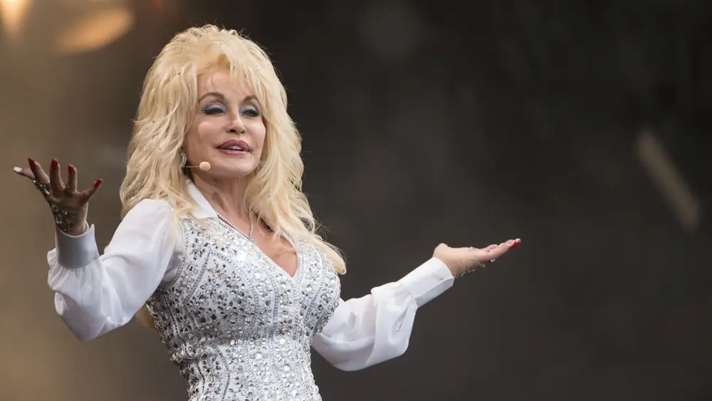 getty_dollyparton_09112618322