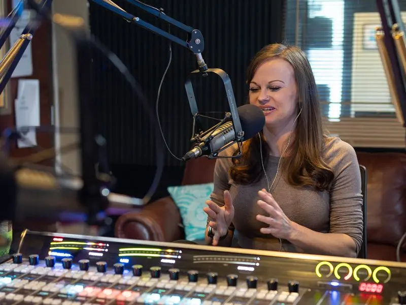 jessica-host-page-1-in-studio