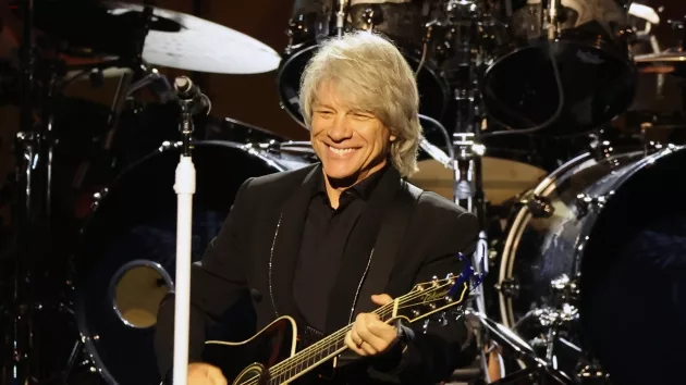 getty_jonbonjoviblacksuit571903