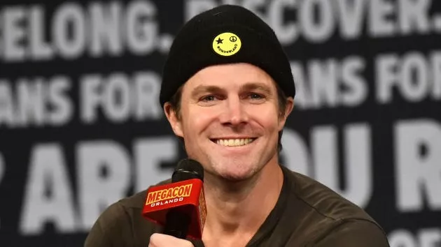 getty_stephen_amell_02232024132300