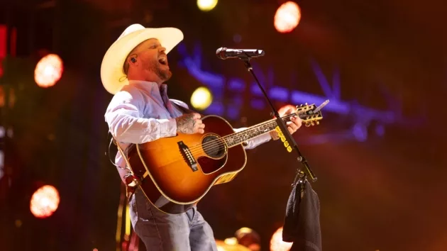 m_codyjohnson2024cmafest4disneytanneryeager239300