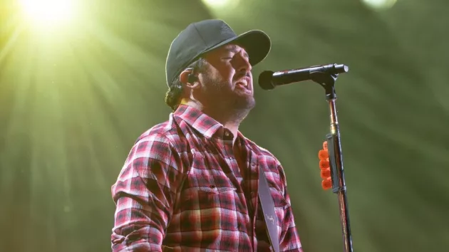 m_lukebryan2024cmafest2disneylarrymccormack893568