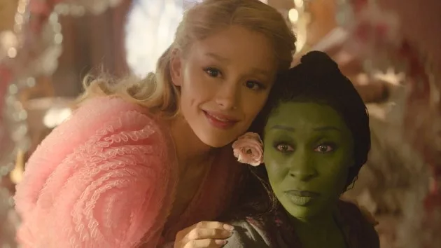m_arianagrandeaandcythiaerivowicked_051524573454