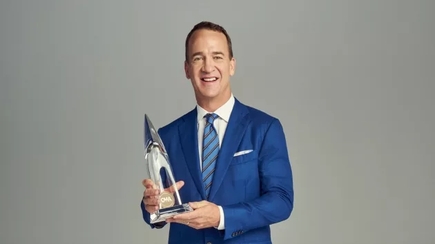 m_peytonmanning2024cmaawardsdisneybrianbowensmith467681