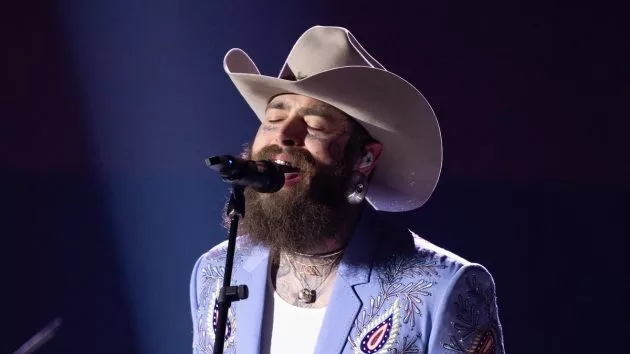 m_postmalone2024cmaawardsonstage1disneyfrankmicelotta634690