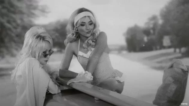 m_dollypartonsabrinacarpenterpleasepleasepleaseyoutube887882