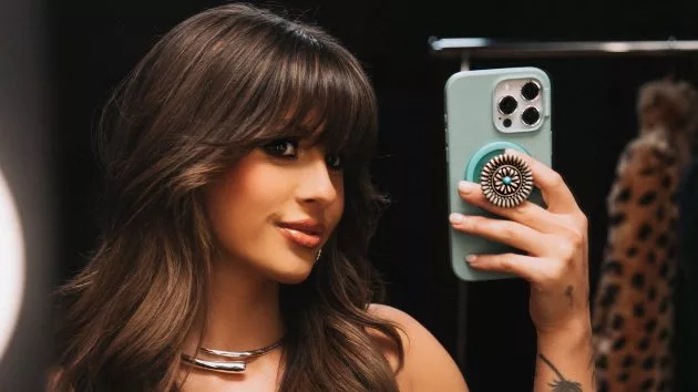 m_ellalangleypopsocket896328
