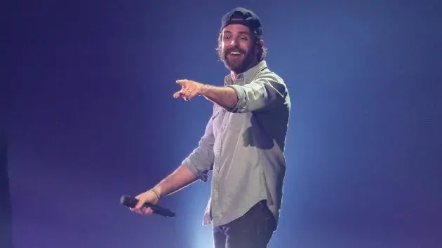 getty_thomasrhett_072225441745