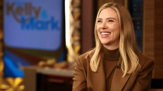 e_scarlettjohansson_112525330261