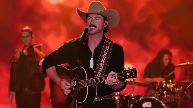 m_riley20green20disney20randy20holmes_050625426887