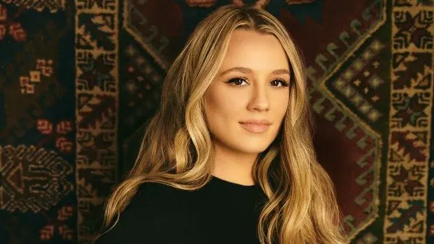 m_gabbybarrett_robbyklein_030626483974