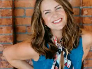 ashlyn-show-image