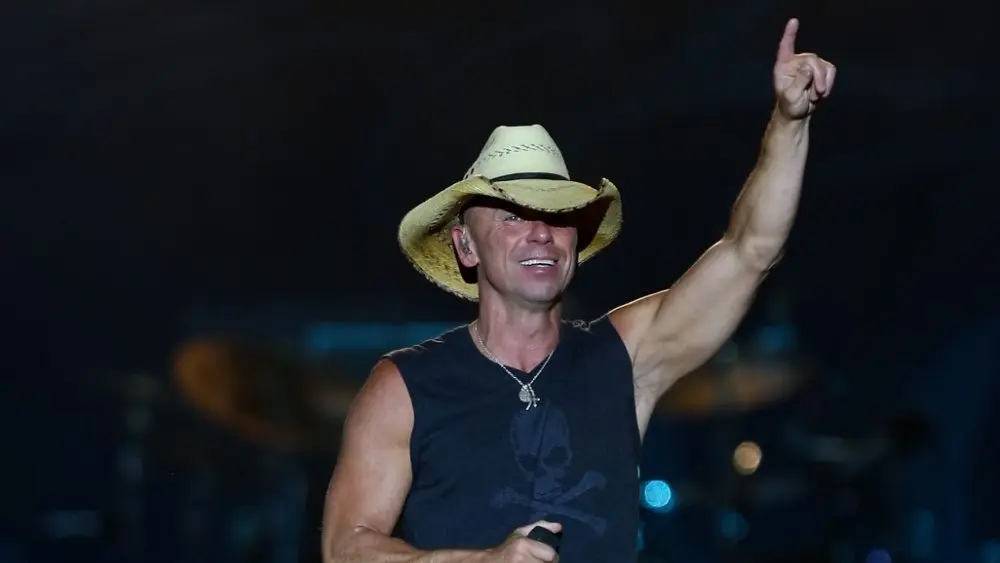 Kenny Chesney performs onstage at the Runaway Country Music Fest at Osceola Heritage Park on March 19^ 2016 in Kissimmee^ Florida.