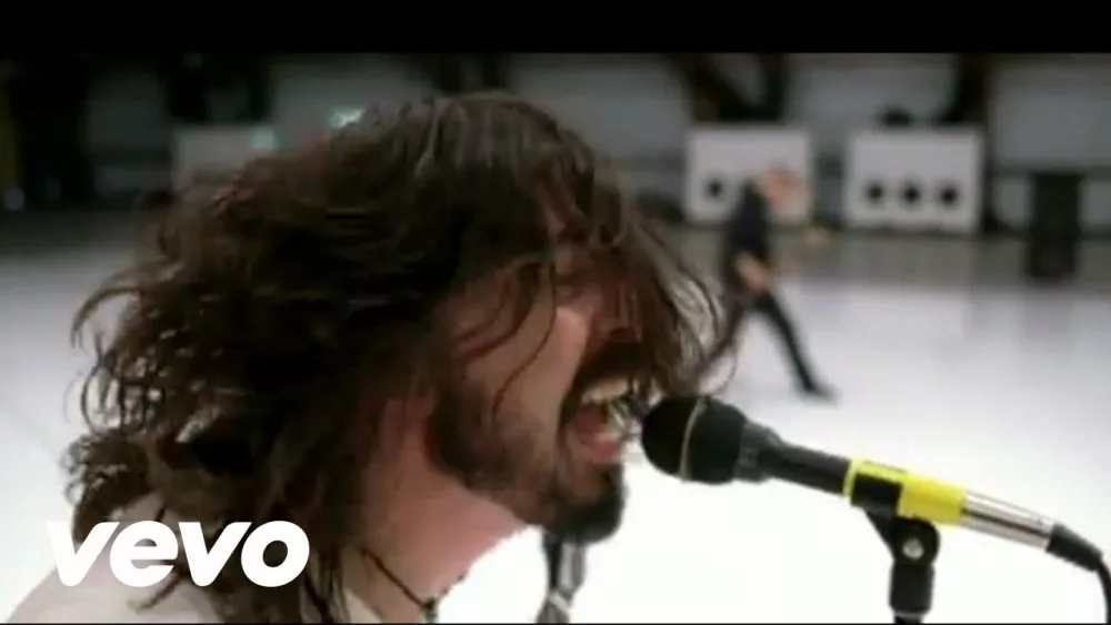 Foo-Fighters-The-Pretender
