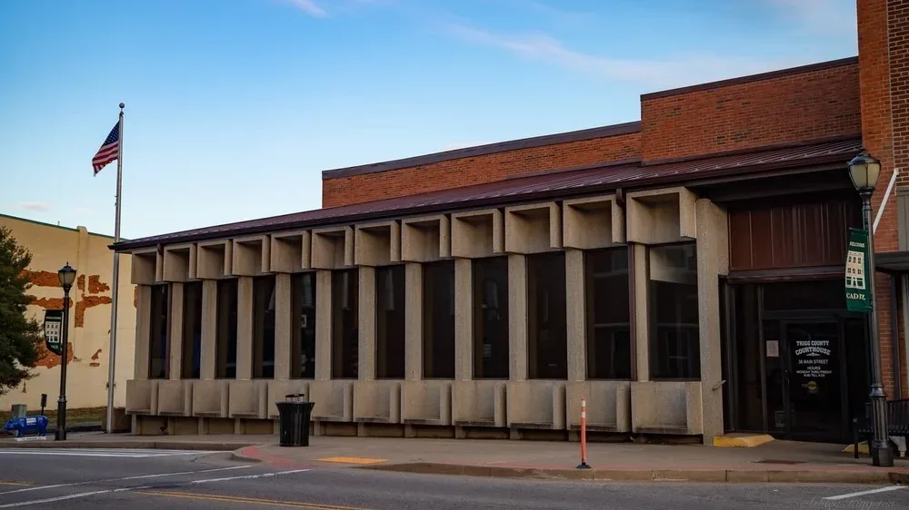 trigg-county-courthouse-jpg-2