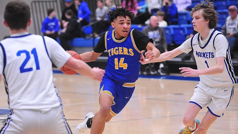 kam-spikes-at-crittenden137045