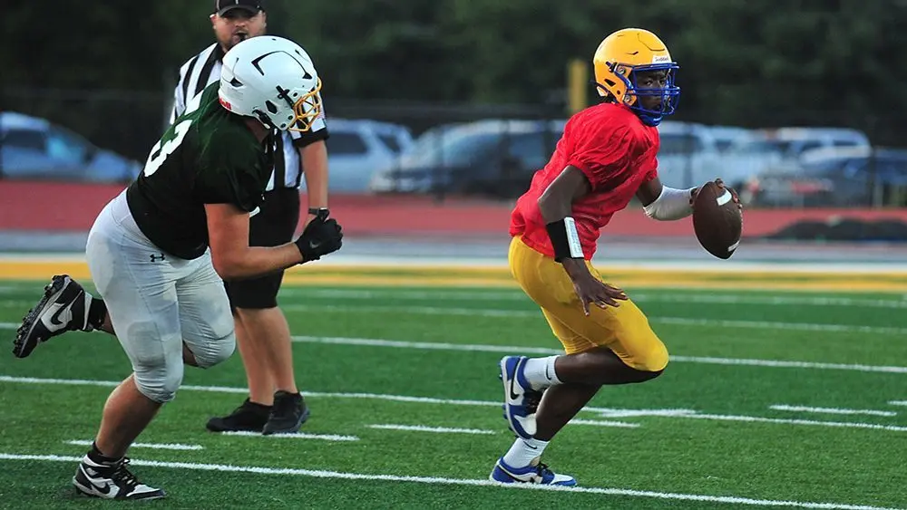 caldwell-at-greenwood-scrimmage37899