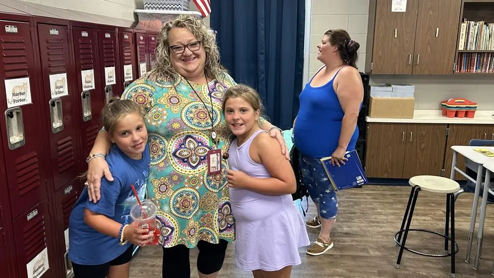 08-11-25-elementary-open-house-feature-pic