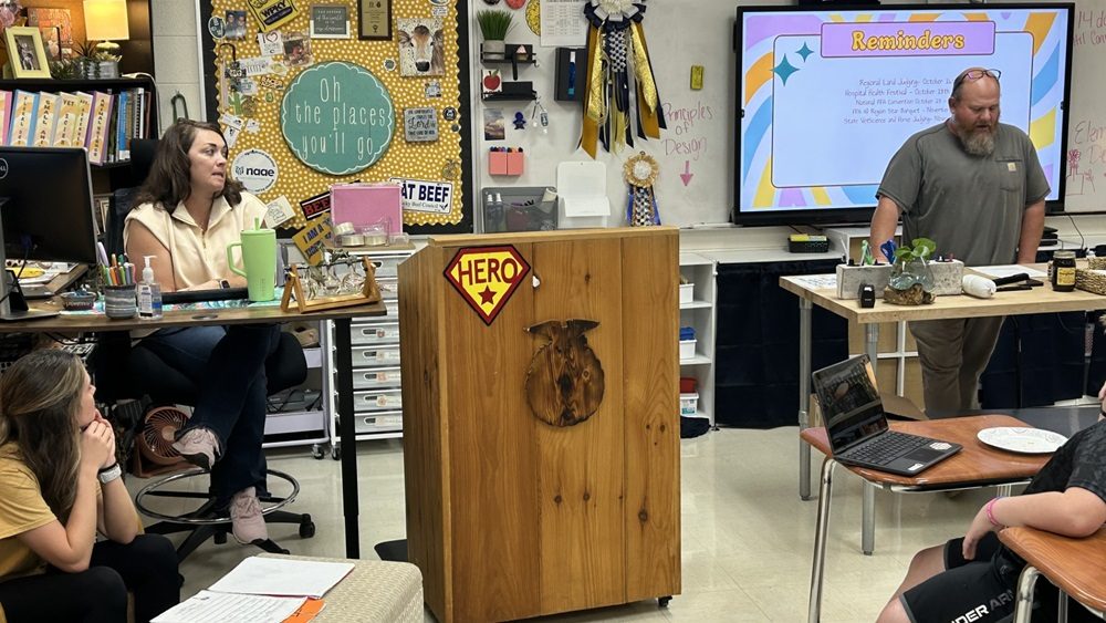 Caldwell County FFA Alumni Holds Meeting