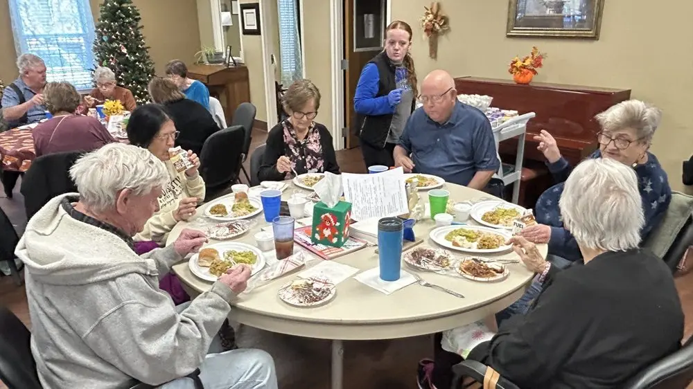 11-26-25-caldwell-sr-ctr-thanksgiving-lunch-feature-pic