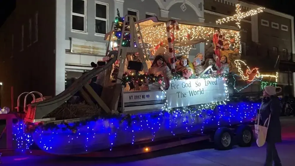 12-02-25-dawson-christmas-parade-pic-jpg