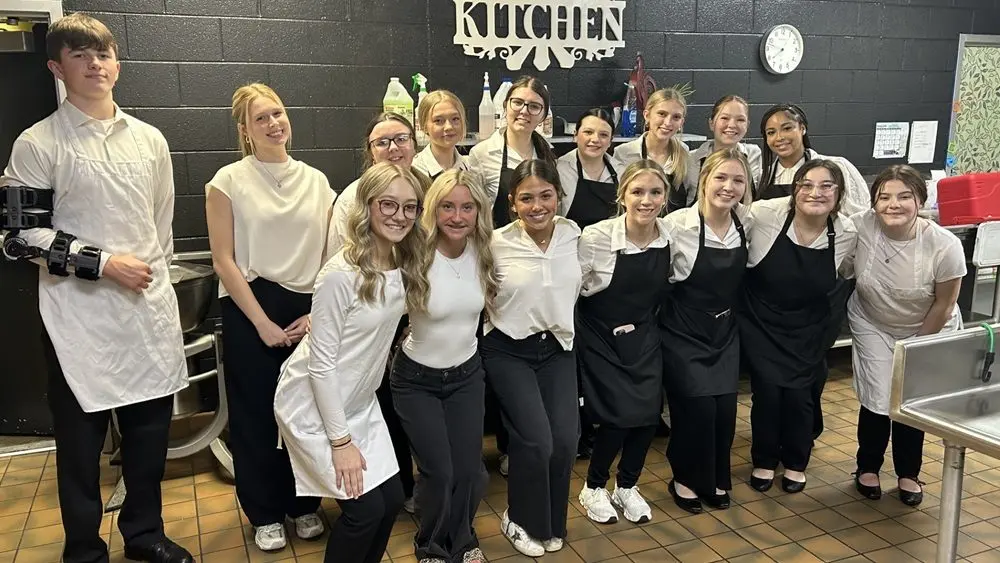 03-10-26-dinner-theater-feature-pic