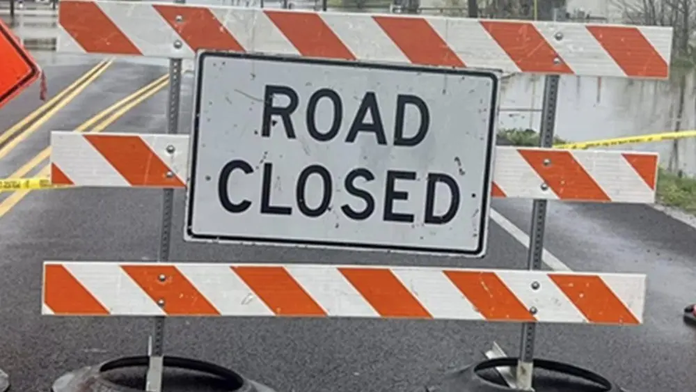 04-10-25-road-closed-sign
