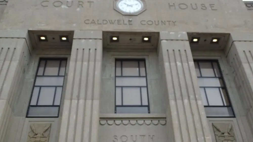 caldwell-county-courthouse