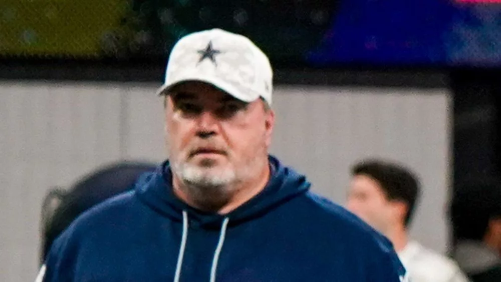 Dallas Cowboys head coach Mike McCarthy before the game against Atlanta Falcons on November 3^ 2024 at Mercedes-Benz Stadium ATLANTA^ GA-NOV 3: (L-R)