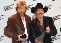 BROOKS & DUNN at the 2005 American Music Awards in Los Angeles. November 22^ 2005 Los Angeles^ CA 2005