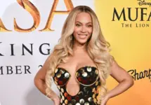 Beyonce arrives for ‘Mufasa: The Lion King’ World Premiere on December 09^ 2024 in Hollywood^ CA