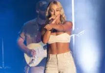 Ashley Cooke performs in Fort Lauderdale^ Florida on September 12^ 2025.