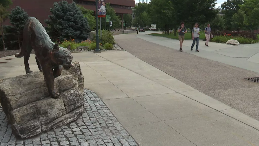 pdfn27s5qfew5am34dw75bxk7q809454