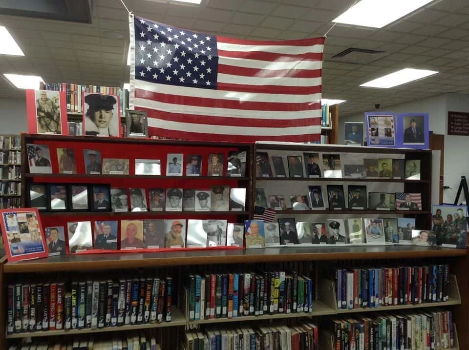 john-l-street-library-veterans-display-4