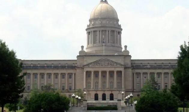 ky-capitol-frankfort-34