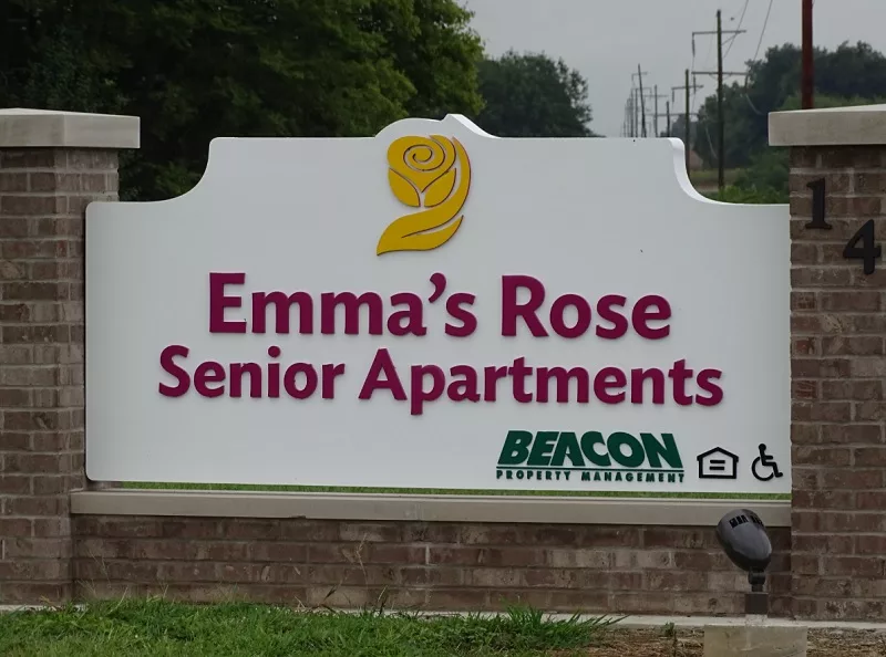 09-15-21-emmas-rose-senior-apts-signage