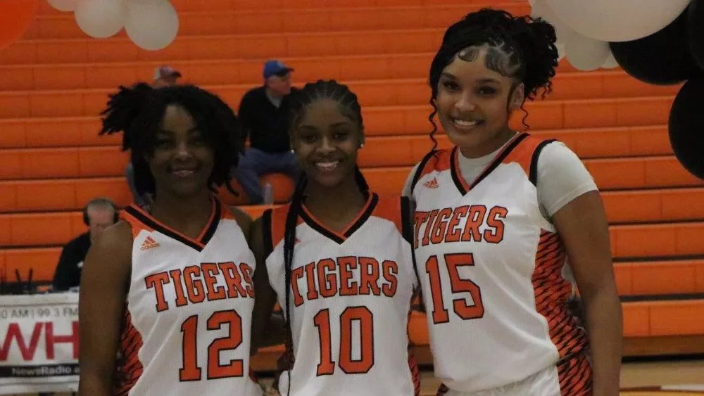 lady-tiger-senior-night-10-e1708128349980514402