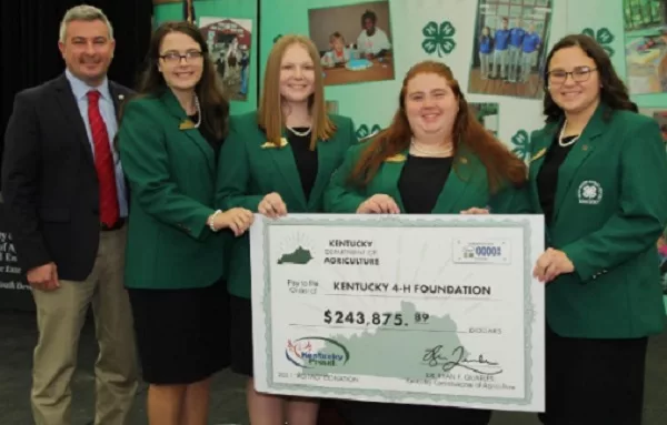 08-24-21-ky-ag-tag-4-h-donation
