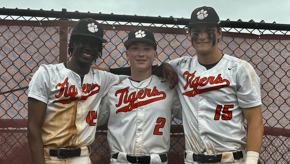 hoptown-seniors-off-facebook920328