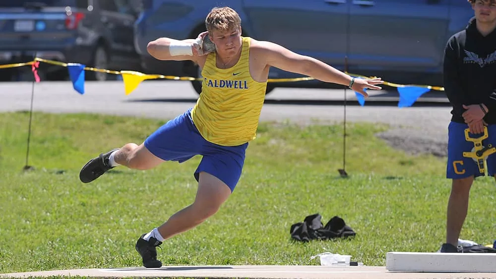 cooper-mobley-at-final-flight-invite36810